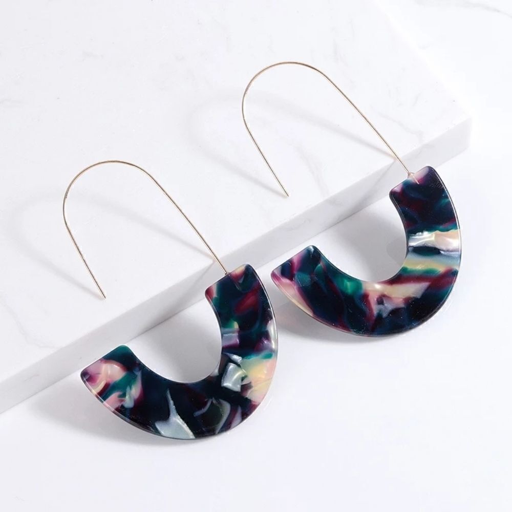 BaubleBar Faidra Resin Drop Earrings in Navy